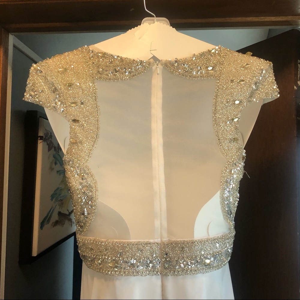 PROM / WEDDING DRESS - Picture 5 of 8